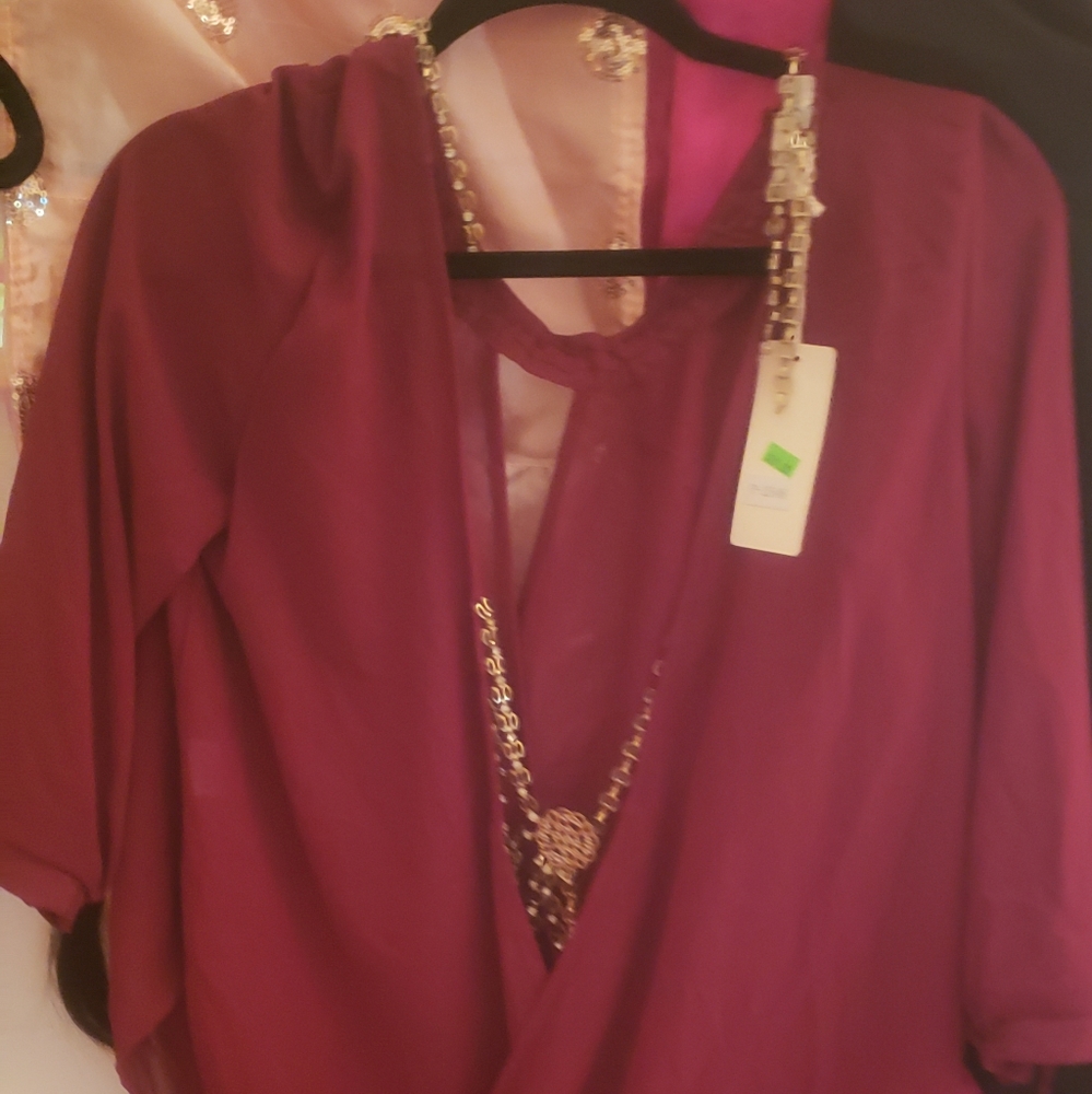 Tops - Picture 7 of 7